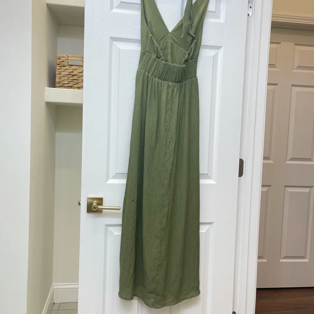 Abercrombie & Fitch Plunge Halter Green Maxi Dress Size XS